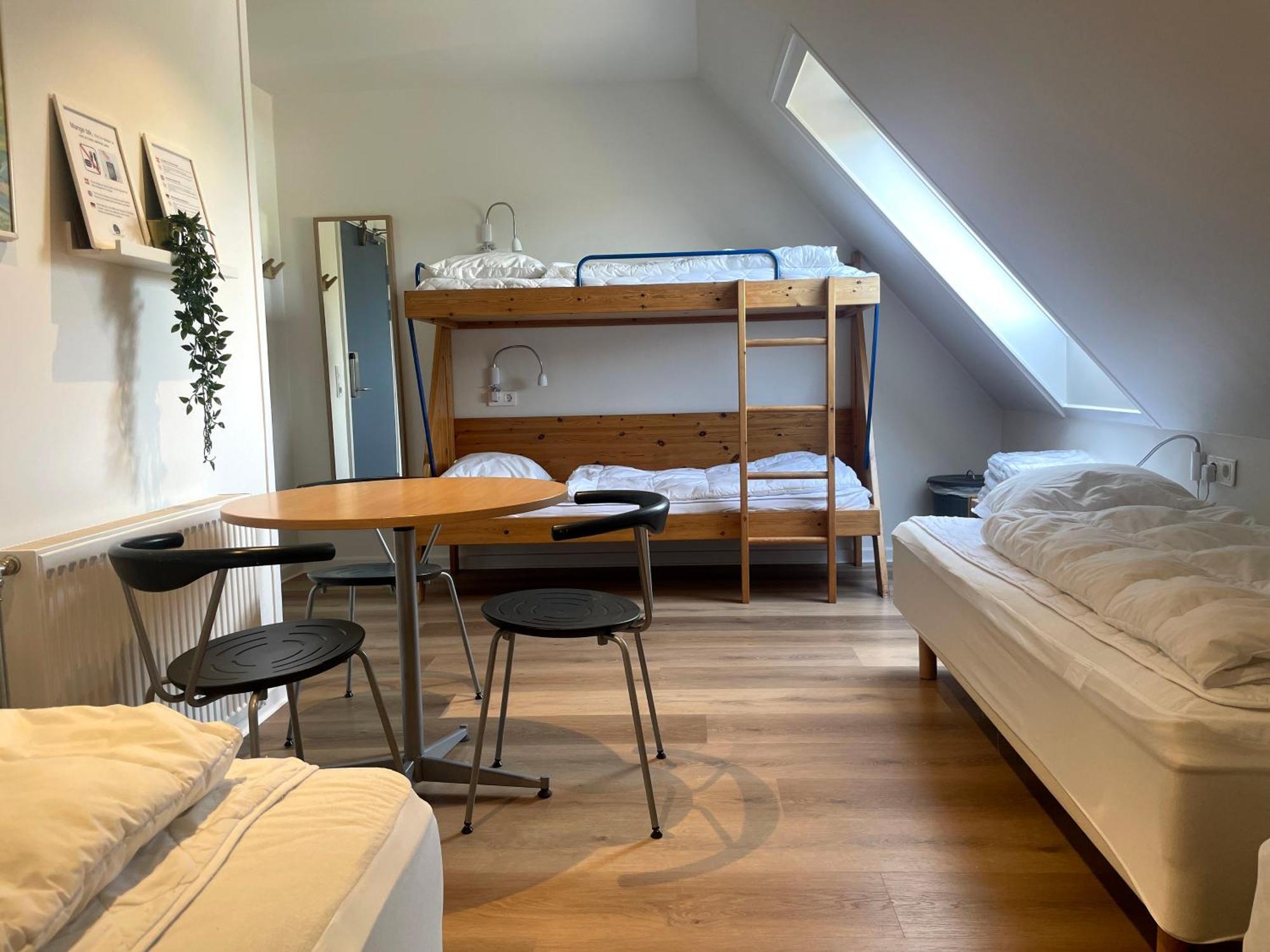 Kragsbjerggaard Vandrerhjem Odense Esterno foto